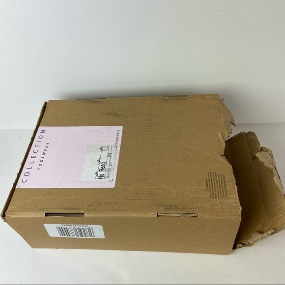 Journee Collection - Women's Aretha Wedge - Picture 16 of 16